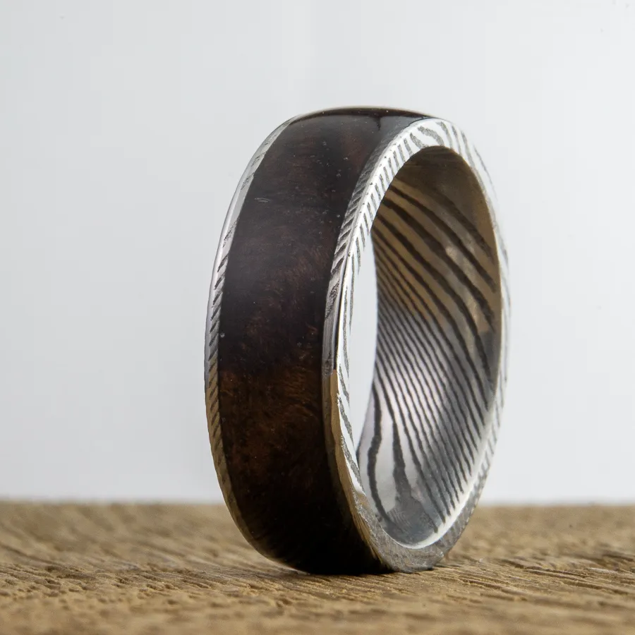 Damascus ring with figured walnut