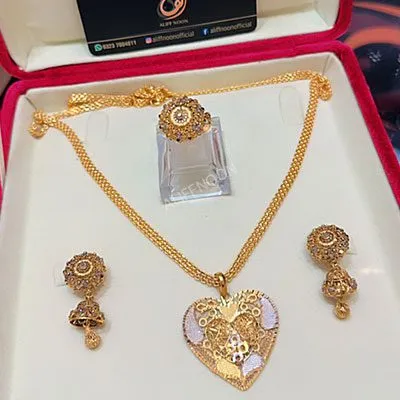 Diamond Cut Most Demanding Locket Set with Bracelet
