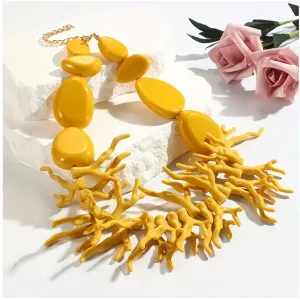 SUNNY CALIFORNIA CHUNKY CORAL NECKLACE